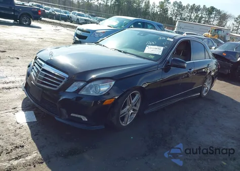 2011 Mercedes-Benz E 550 из США, поврежденный, VIN WDDHF7CB5BA421965